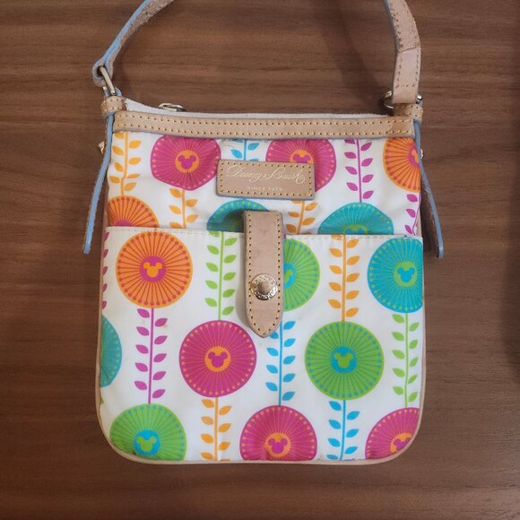 Disney Dooney & Bourke Mickey Flower Garden Daisy Nylon Letter Carrier Bag Purse